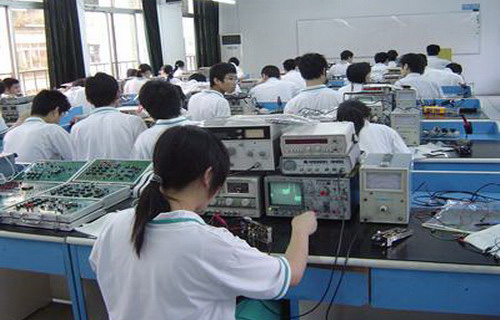 陜西振華職業中等專業學校電子信息技術專業簡介（信息工程方向）